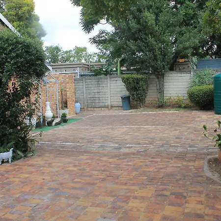 Urrr Casa On Msasa Apartment Randburg Exterior photo